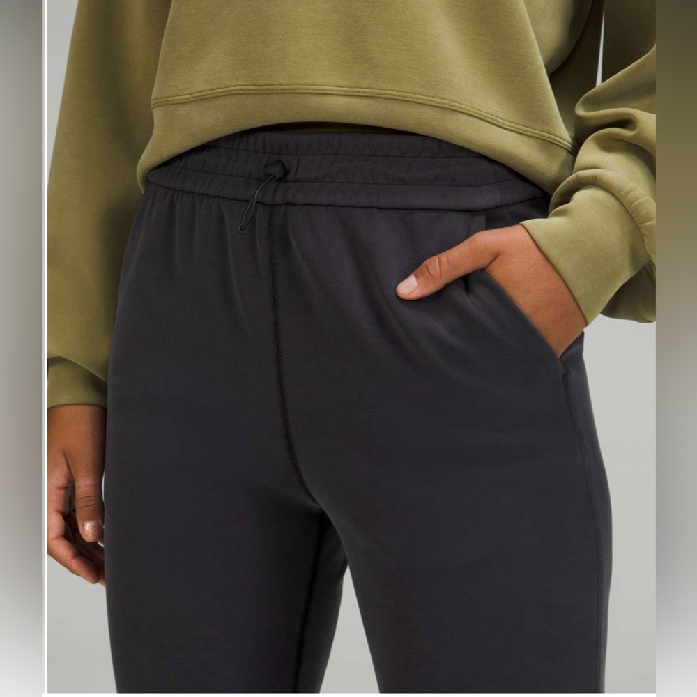 Lululemon Brushed Softstreme Split-Hem High-Rise Pant Size 6